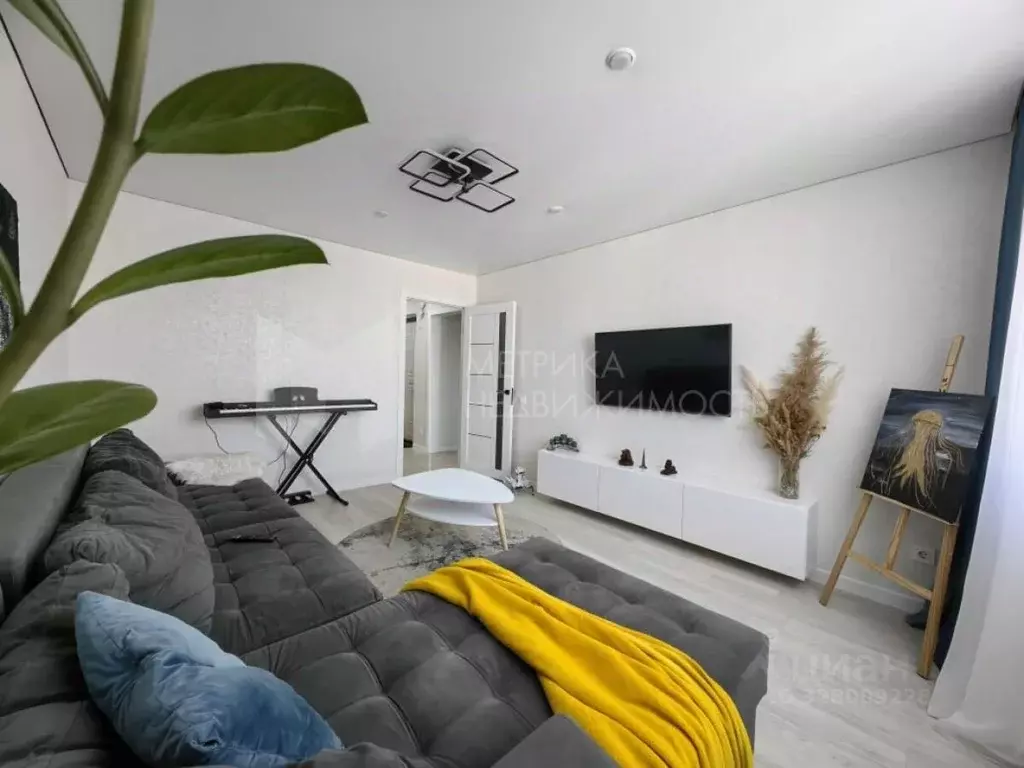 3-к кв. Тюменская область, Тюмень ул. Валентины Трофимовой, 9 (71.0 м) - Фото 1