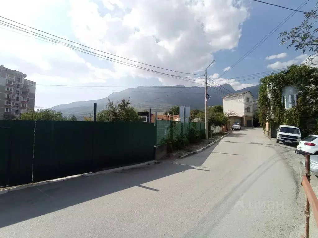 Участок в Крым, Ялта муниципальный округ, Гурзуф пгт ул. 60 лет СССР, ... - Фото 1