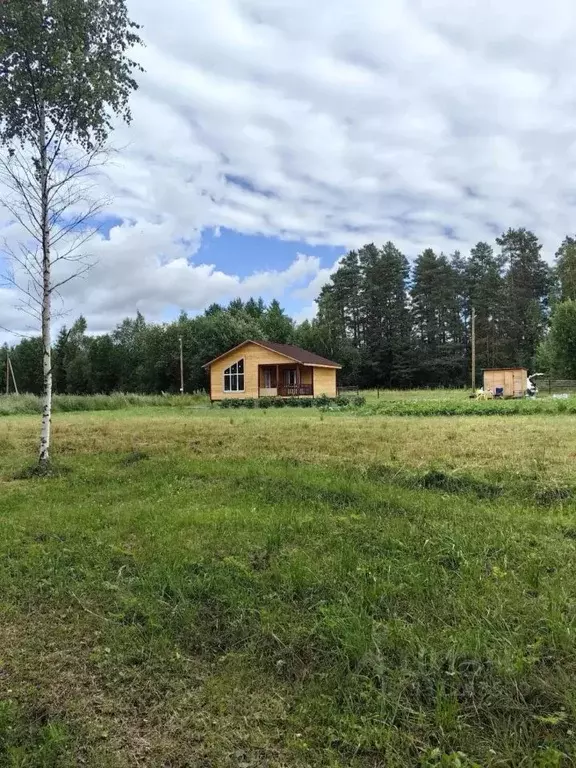 Дом в Ленинградская область, Тихвинский район, Ганьковское с/пос, пос. ... - Фото 1