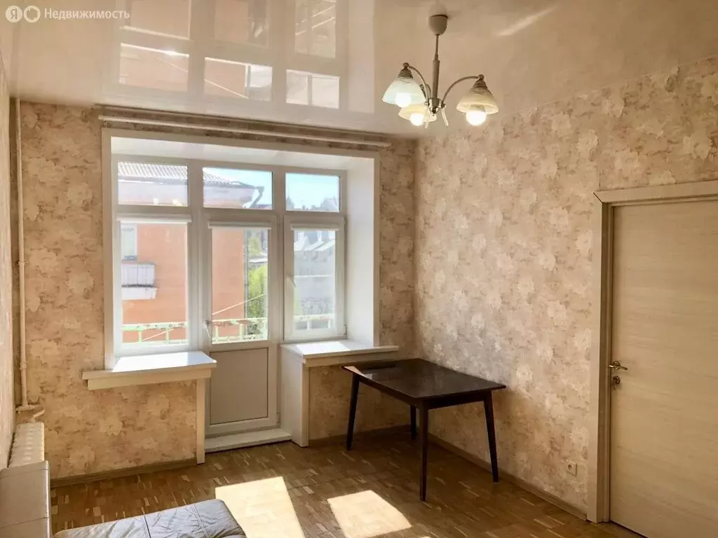 3-комнатная квартира: Архангельск, улица Володарского, 19 (64.4 м) - Фото 1