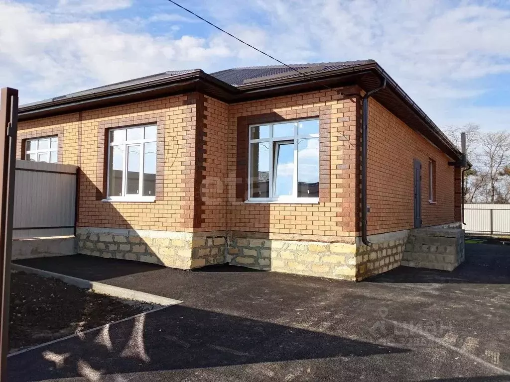 Дом в Ставропольский край, Михайловск Шпаковский район, ул. Александра ... - Фото 2