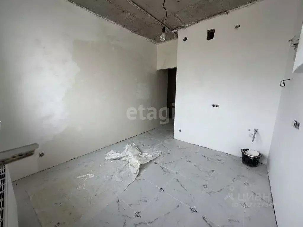 3-к кв. Крым, Симферополь ул. Батурина (74.5 м) - Фото 1