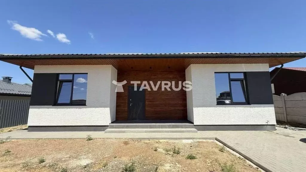 Дом в Крым, Симферопольский район, Молодежное пгт ул. Земляничная, 2 ... - Фото 1