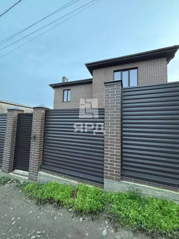 Дом в Ростовская область, Ростов-на-Дону ул. 3-я Акварельная (210 м) - Фото 1