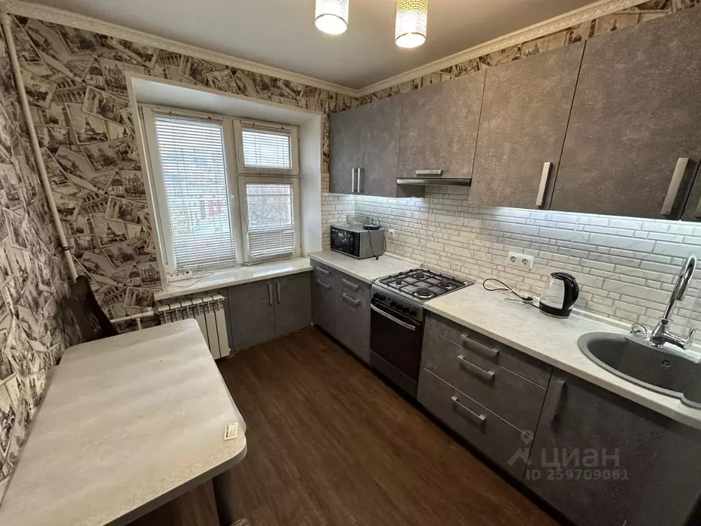 2-к кв. Нижегородская область, Нижний Новгород ул. Максима Горького, ... - Фото 1