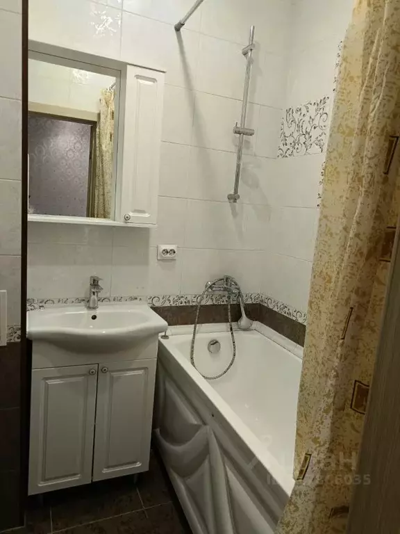 2-к кв. Омская область, Омск ул. Крупской, 14к2 (48.0 м) - Фото 0