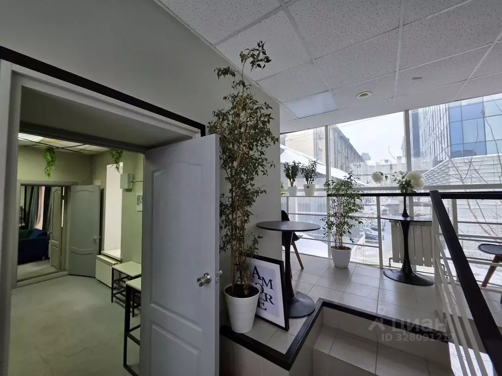 Помещение свободного назначения в Свердловская область, Екатеринбург ... - Фото 1