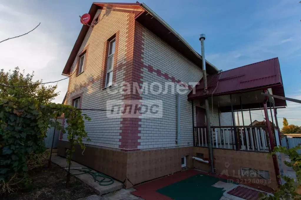 Дом в Оренбургская область, Оренбургский район, с. Подгородняя ... - Фото 1