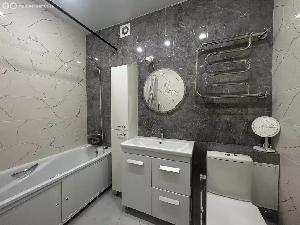 2-комнатная квартира: Аксай, улица Вартанова, 31 (64 м) - Фото 1