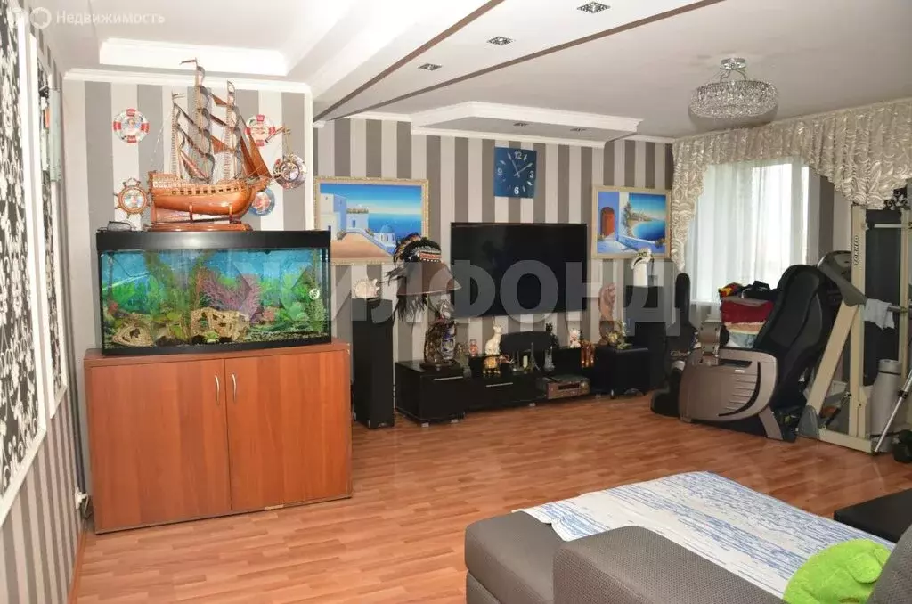 3-комнатная квартира: Абакан, улица Торосова, 17 (92.9 м) - Фото 1