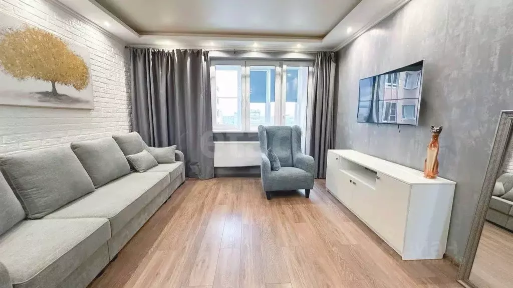 2-к кв. Московская область, Красногорск Заводская ул., 18к2 (76.0 м) - Фото 0