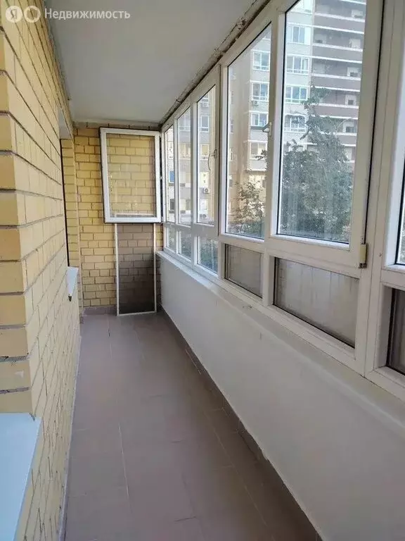 3-комнатная квартира: Тюмень, улица Ю.-Р.Г. Эрвье, 16к1 (68.2 м) - Фото 1