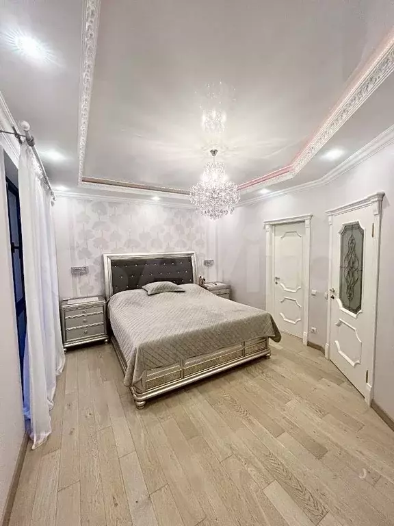 4-к. квартира, 200 м, 13/14 эт. - Фото 0