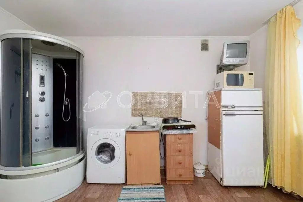 Комната Тюменская область, Тюмень ул. Республики, 210 (13.0 м) - Фото 2