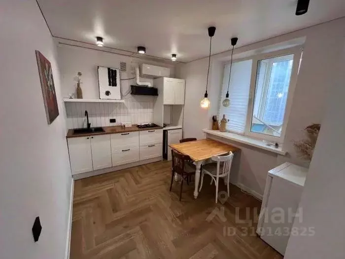 2-к кв. Крым, Евпатория просп. Победы, 48 (50.0 м) - Фото 0