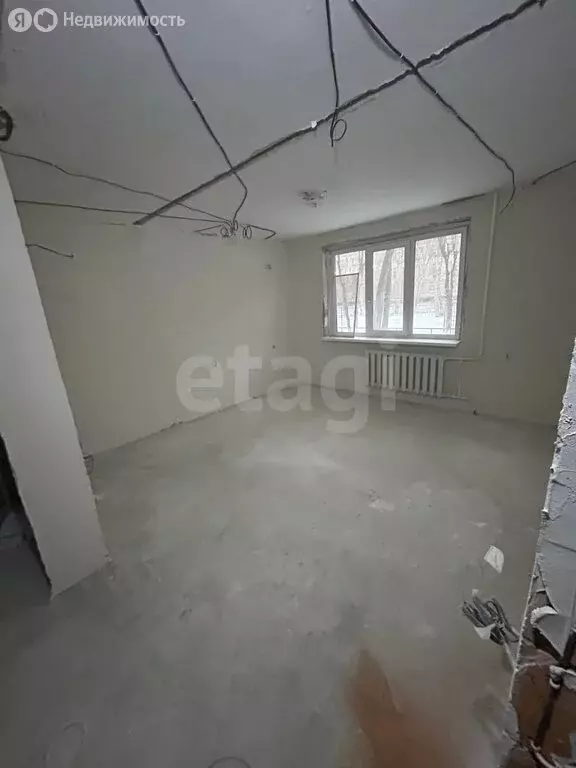 2-комнатная квартира: Тюмень, улица Монтажников, 12 (49 м) - Фото 1