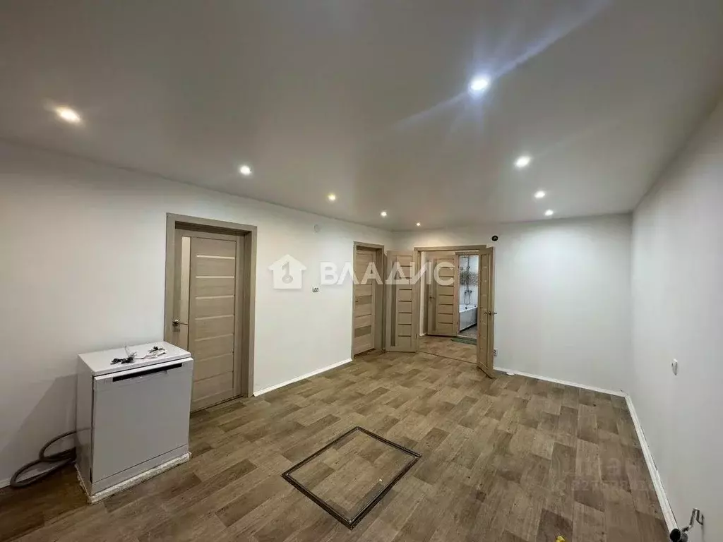 Дом в Бурятия, Улан-Удэ 122-й мкр, 125А (100 м) - Фото 1