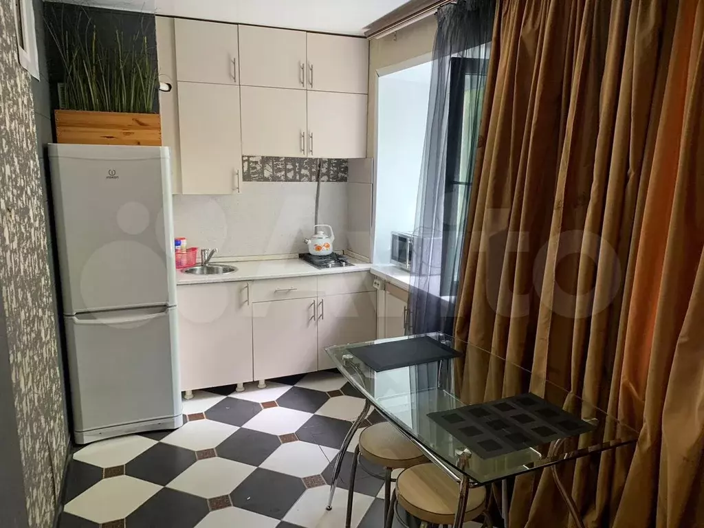 2-к. квартира, 40 м, 1/3 эт. - Фото 0