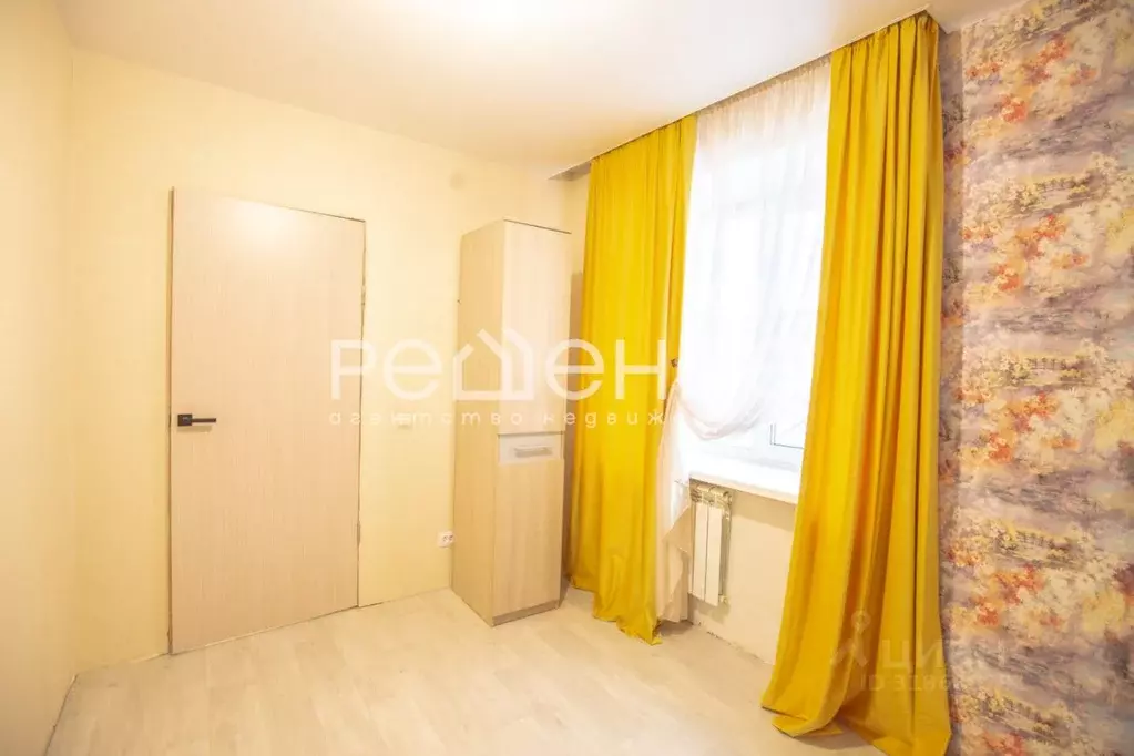 3-к кв. Саха (Якутия), Якутск ул. Дзержинского, 25/1 (61.7 м) - Фото 1