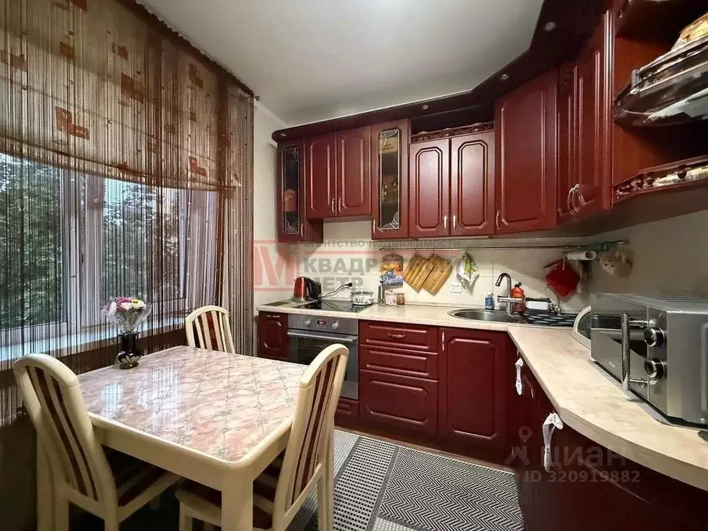 1-к кв. Белгородская область, Старый Оскол Восточный мкр, 6 (38.0 м) - Фото 2