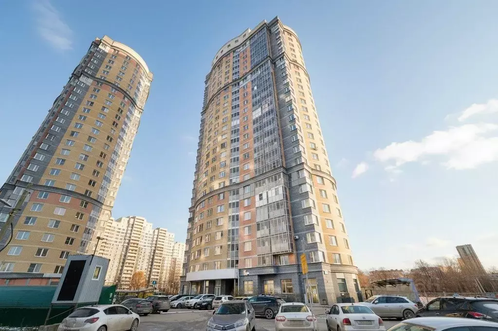 1-к кв. Свердловская область, Екатеринбург ул. Раевского, 4 (49.3 м) - Фото 1