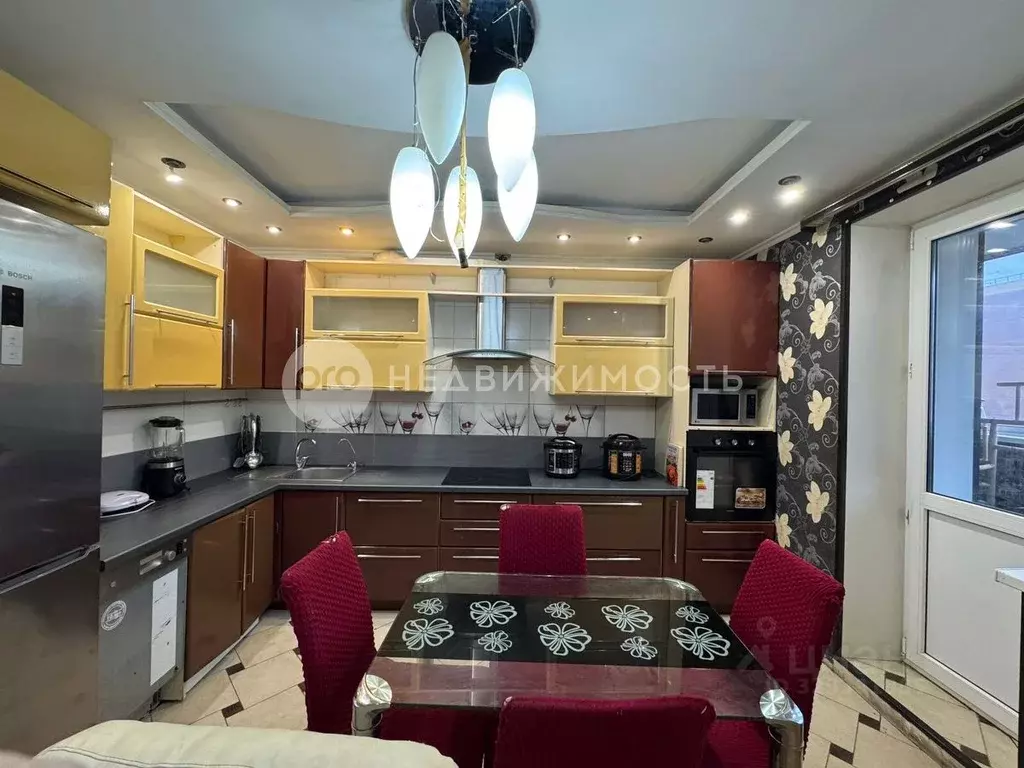 2-к кв. Рязанская область, Рязань ул. Есенина, 2а (79.1 м) - Фото 1