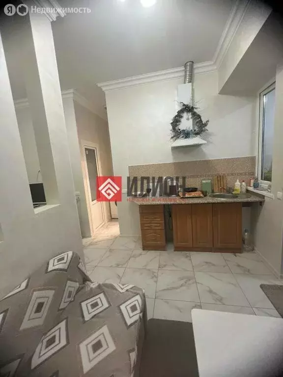 3-комнатная квартира: Ялта, улица Гоголя, 16 (80 м) - Фото 0