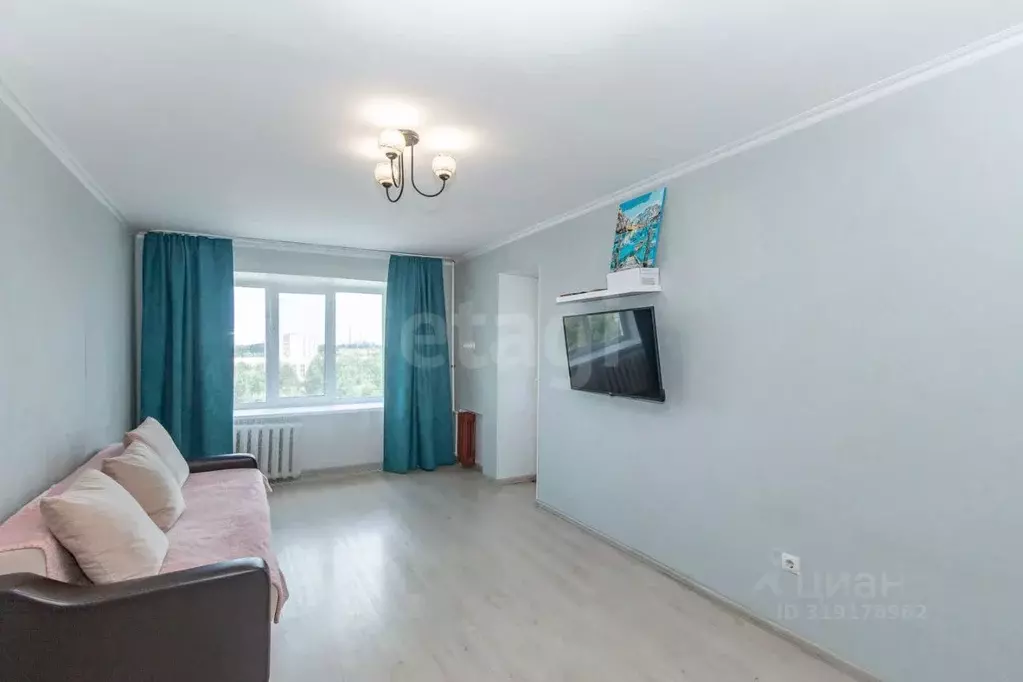 2-к кв. Омская область, Омск ул. Челюскинцев, 91 (45.5 м) - Фото 1