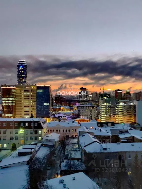 3-к кв. Свердловская область, Екатеринбург ул. Вайнера, 15 (127.0 м) - Фото 0