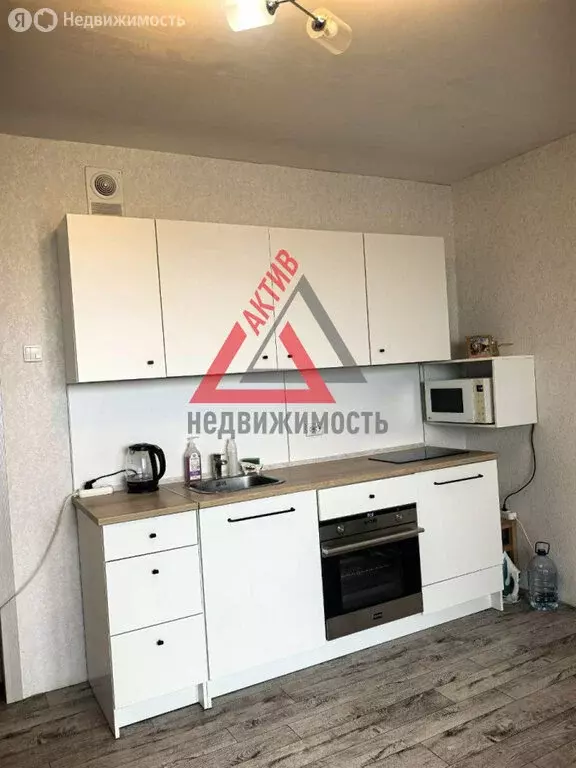 Квартира-студия: Каменск-Уральский, улица Кутузова, 24А (24.2 м) - Фото 1