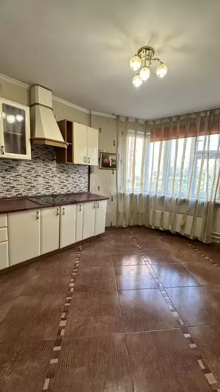 2-к. квартира, 98 м, 2/25 эт. - Фото 0