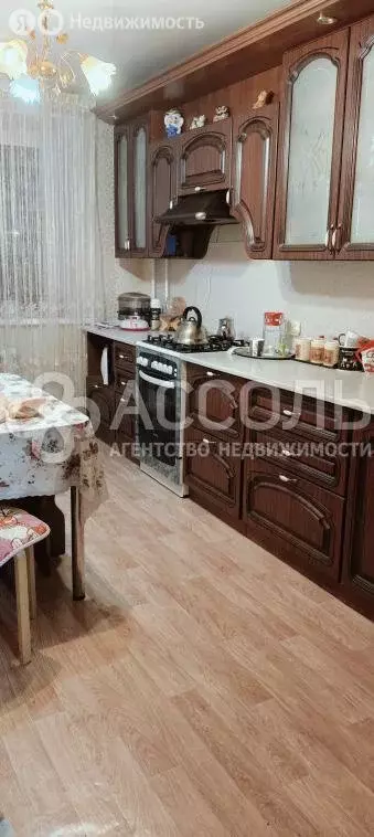 3-комнатная квартира: Омск, улица Химиков, 32 (75.1 м) - Фото 1