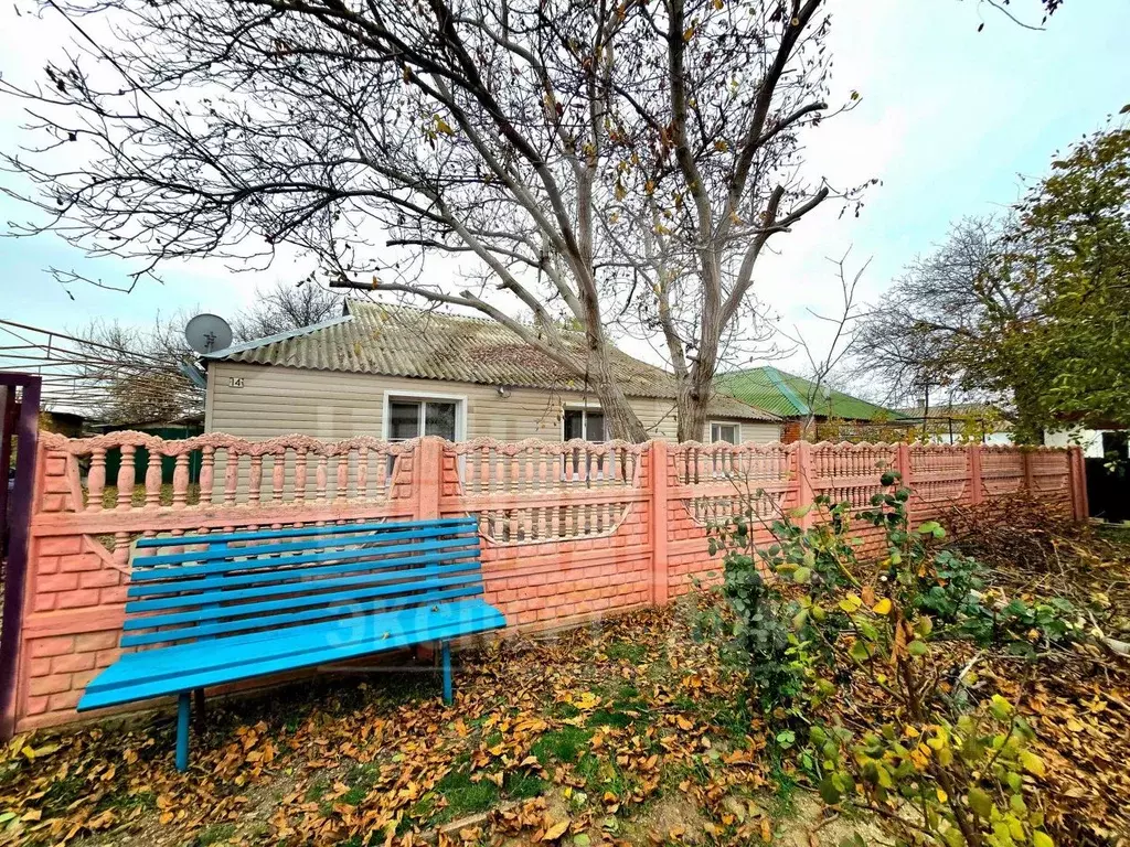 Дом в Ростовская область, Неклиновский район, Платовское с/пос, с. ... - Фото 1