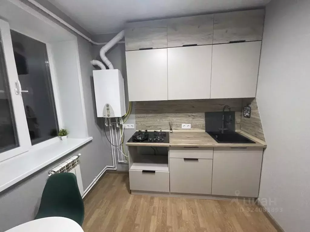 3-к кв. Калужская область, с. Перемышль ул. Гагарина, 9 (51.1 м) - Фото 2