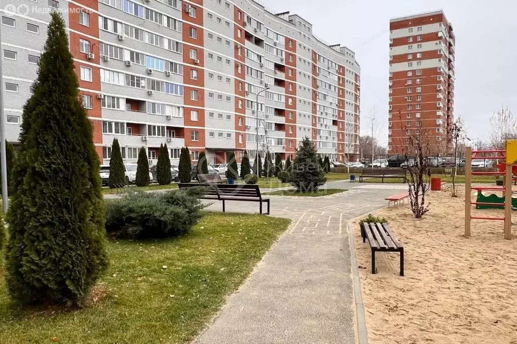 3-комнатная квартира: Волгоград, улица Героев Тулы, 7 (84.2 м) - Фото 1