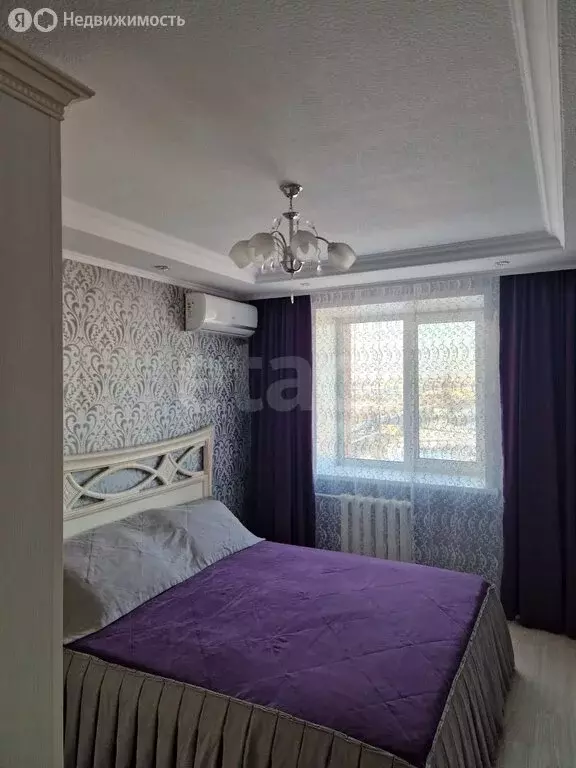 3-комнатная квартира: Курган, улица Бурова-Петрова, 62 (70 м) - Фото 0