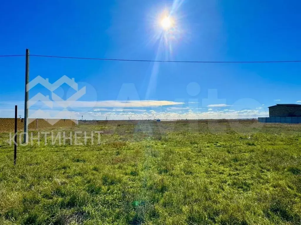 Участок в Крым, Сакский район, с. Молочное пер. Молочный (10.0 сот.) - Фото 1