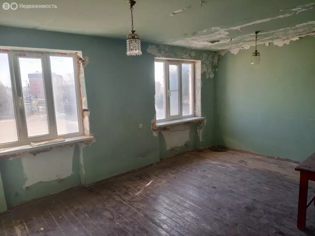 3-комнатная квартира: Каспийск, Кирпичный район, Индустриальная улица, ... - Фото 1