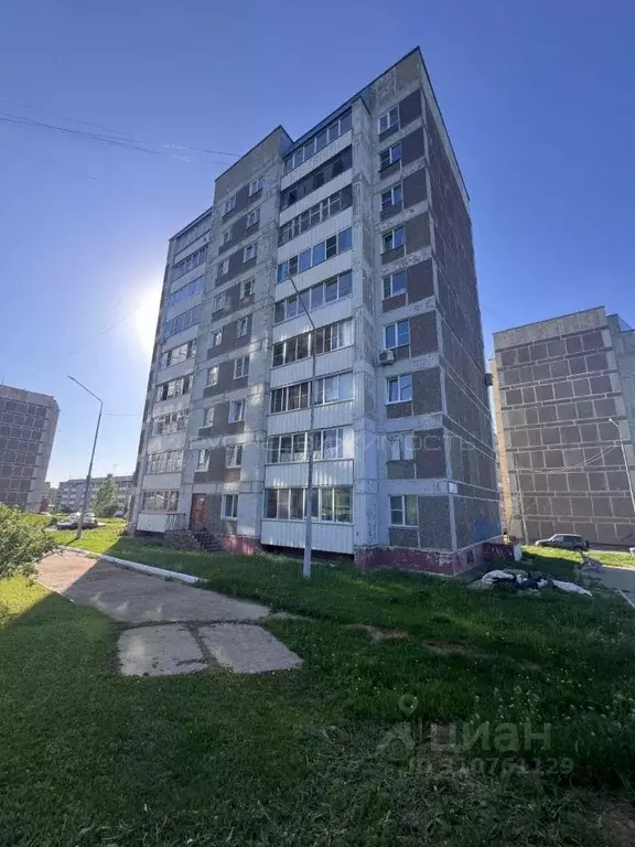 2-к кв. Кировская область, Кирово-Чепецк ул. Победы, 3 (49.0 м) - Фото 0