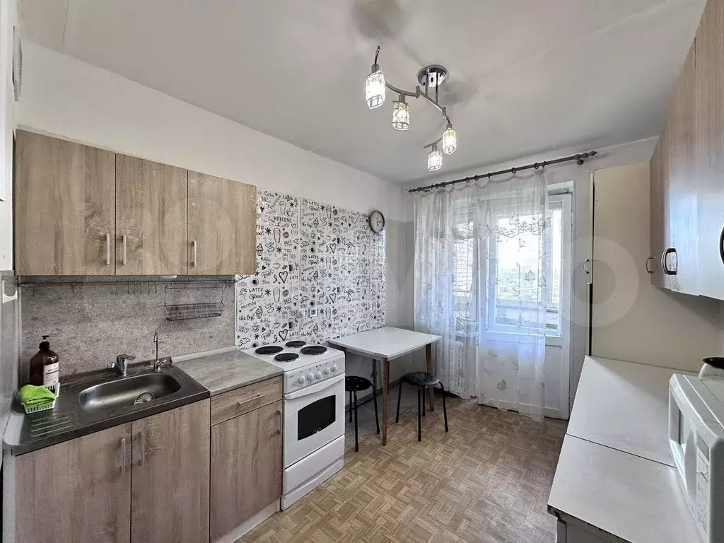2-к. квартира, 55 м, 7/16 эт. - Фото 0