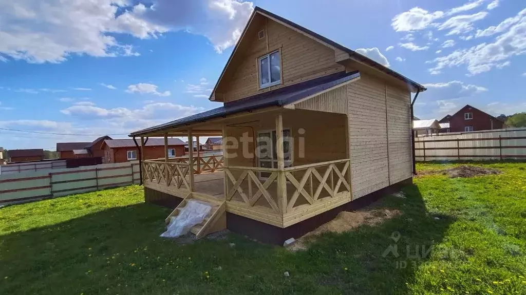 Дом в Свердловская область, Белоярский муниципальный округ, ГусиКлаб ... - Фото 1