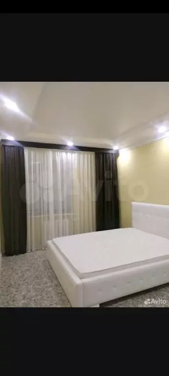 2-к. квартира, 70 м, 1/10 эт. - Фото 0