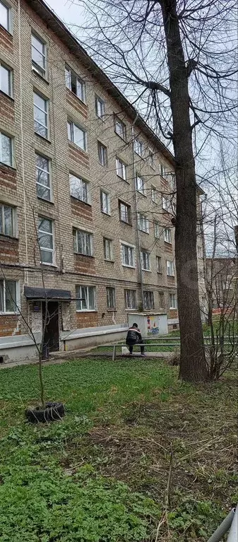 Комната 17,7 м в 5-к., 1/5 эт. - Фото 0