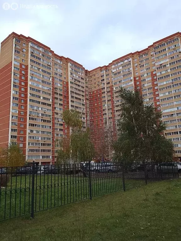 1-комнатная квартира: Октябрьский, Школьная улица, 1 (46.5 м) - Фото 1