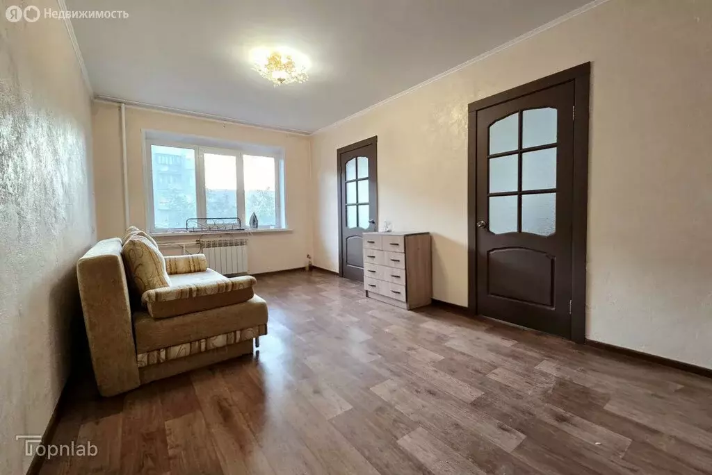 3-комнатная квартира: Черногорск, улица Калинина, 13 (47 м) - Фото 2