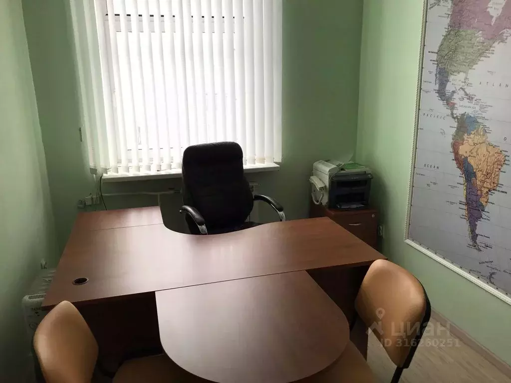 Офис в Кировская область, Киров Московская ул., 24 (18 м) - Фото 1