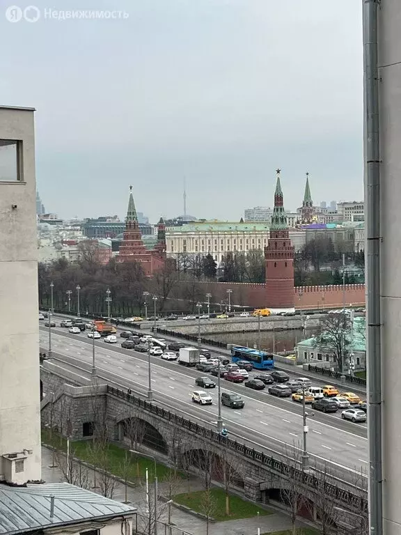 4-комнатная квартира: Москва, улица Серафимовича, 2 (100 м) - Фото 1