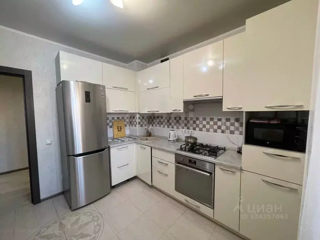 2-к кв. Татарстан, Казань ул. Зур Урам, 7А (58.0 м) - Фото 1