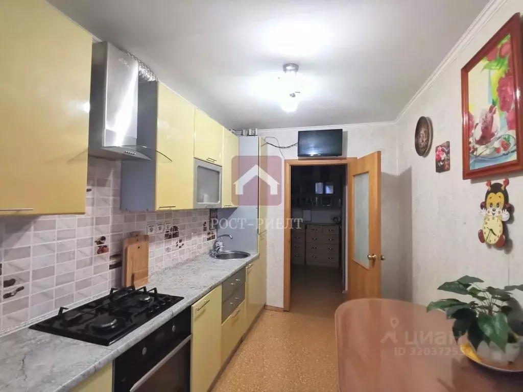 3-к кв. Саратовская область, Саратов ул. Имени С.П. Лисина, 7А (70.0 ... - Фото 0