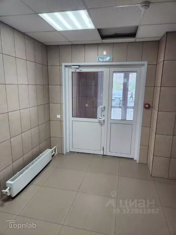 Помещение свободного назначения в Алтайский край, Барнаул просп. ... - Фото 2